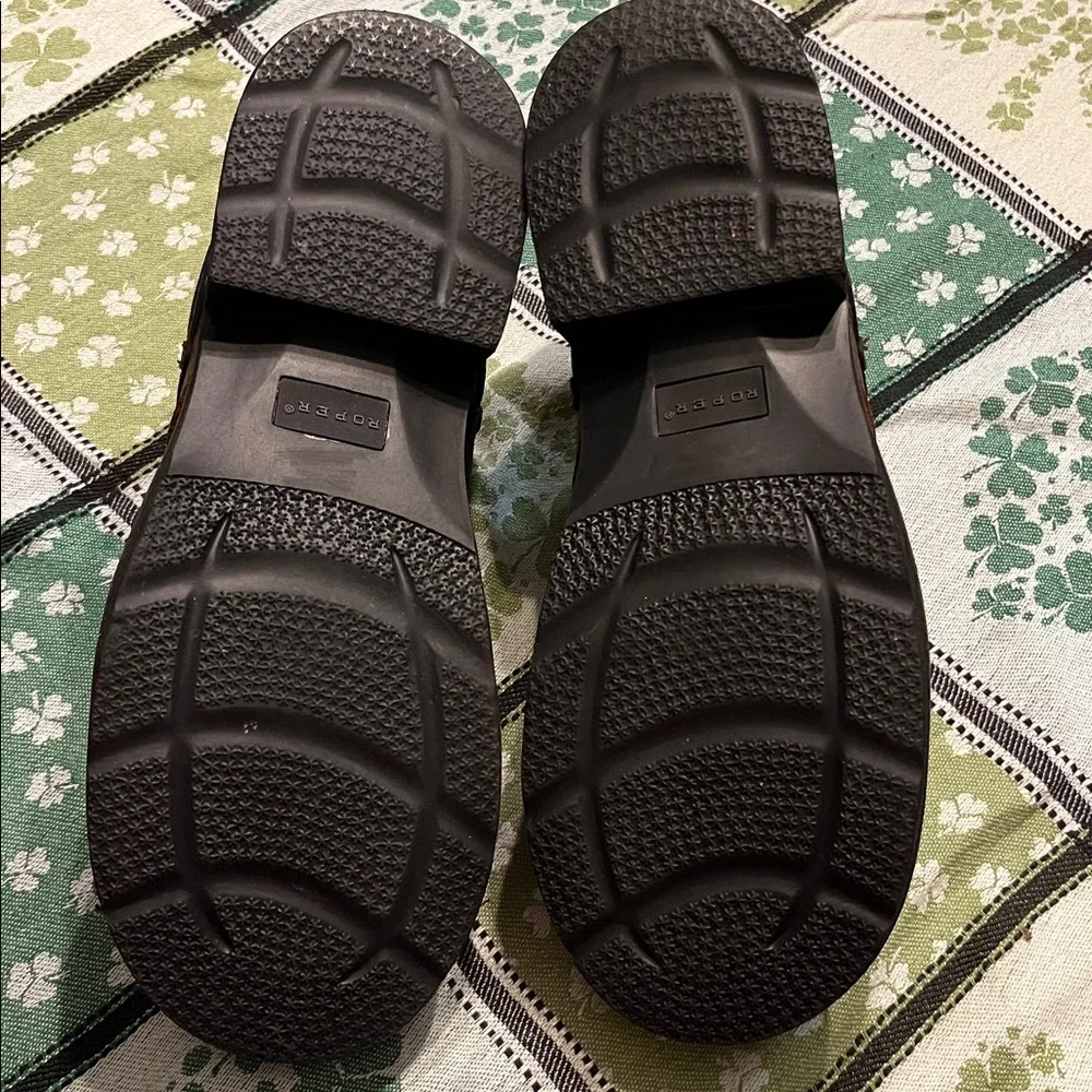 Women’s Roper Crazy Horse Laces mules 8
Round toes. Like new. - Picture 6 of 16